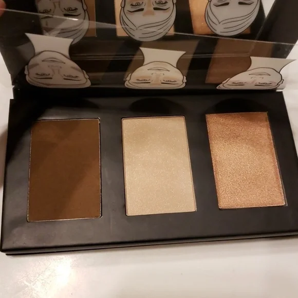 Younique Sculpting Trio & Sexy Pigment - Picture 6 of 7